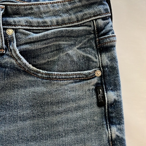 Silver Jeans Cuffed Beau Short High Rise Size 29 - Picture 14 of 16